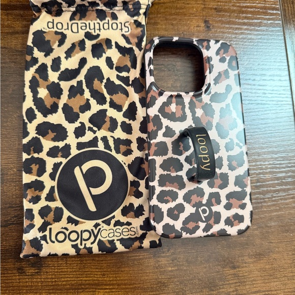 Loopy Case Leopard Pattern Phone Case iPhone 14 Pro - Picture 1 of 1